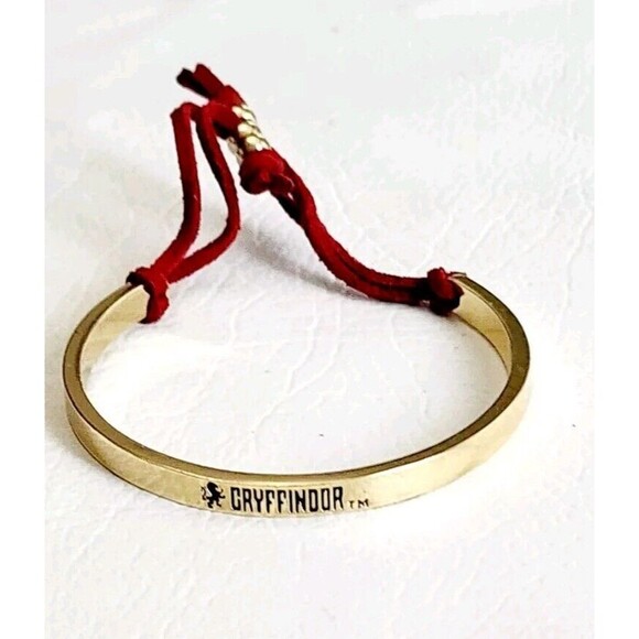 Harry Potter Gryffindor Bracelet Jewelry Lot 4 Charm Bracelet Licensed - Picture 3 of 6